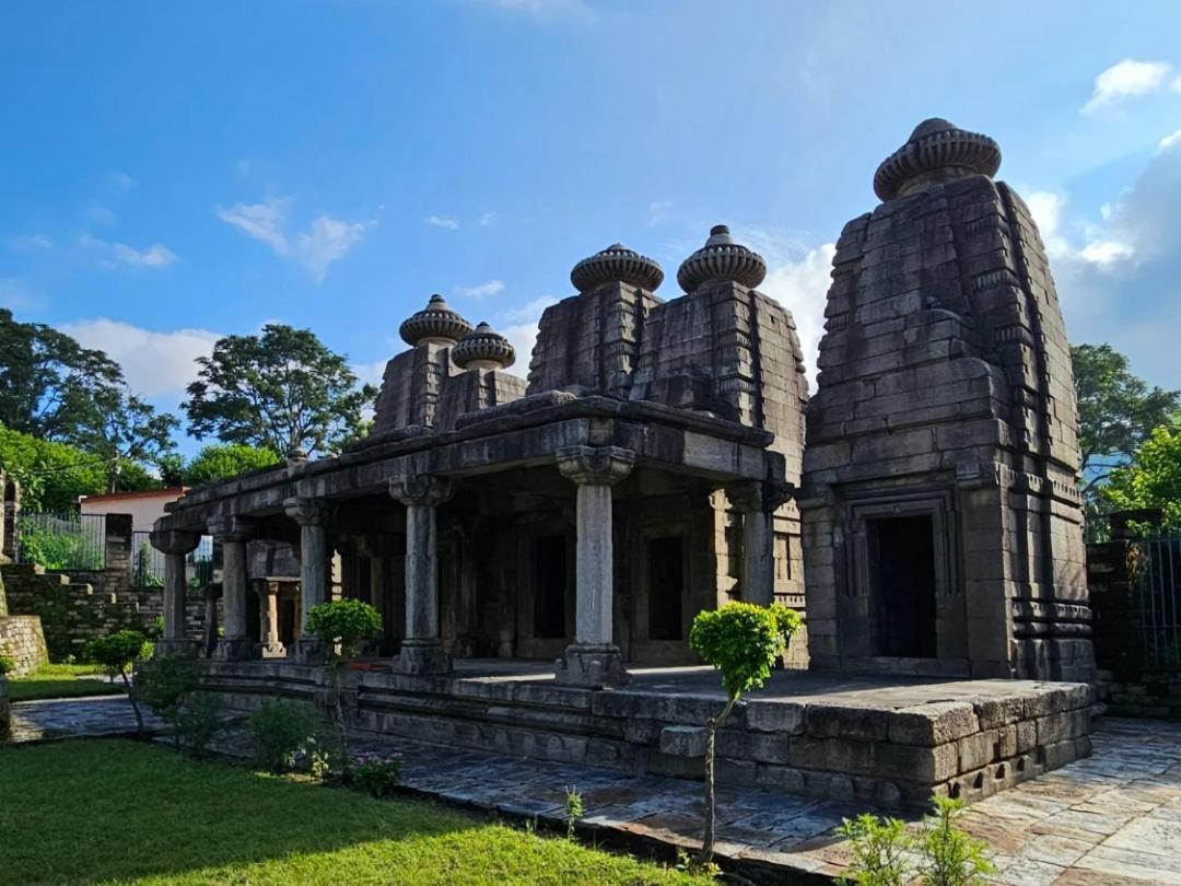 Katyuri Kings Divine Stay- Babaji'S Cave Dwarahat Zewnętrze zdjęcie